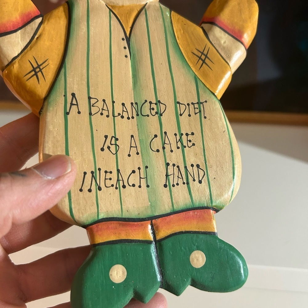 Vintage Hand Carved Wooden Figurine Indonesia Funny Kitchen Decor Folk Art Sign - Picture 2 of 4
